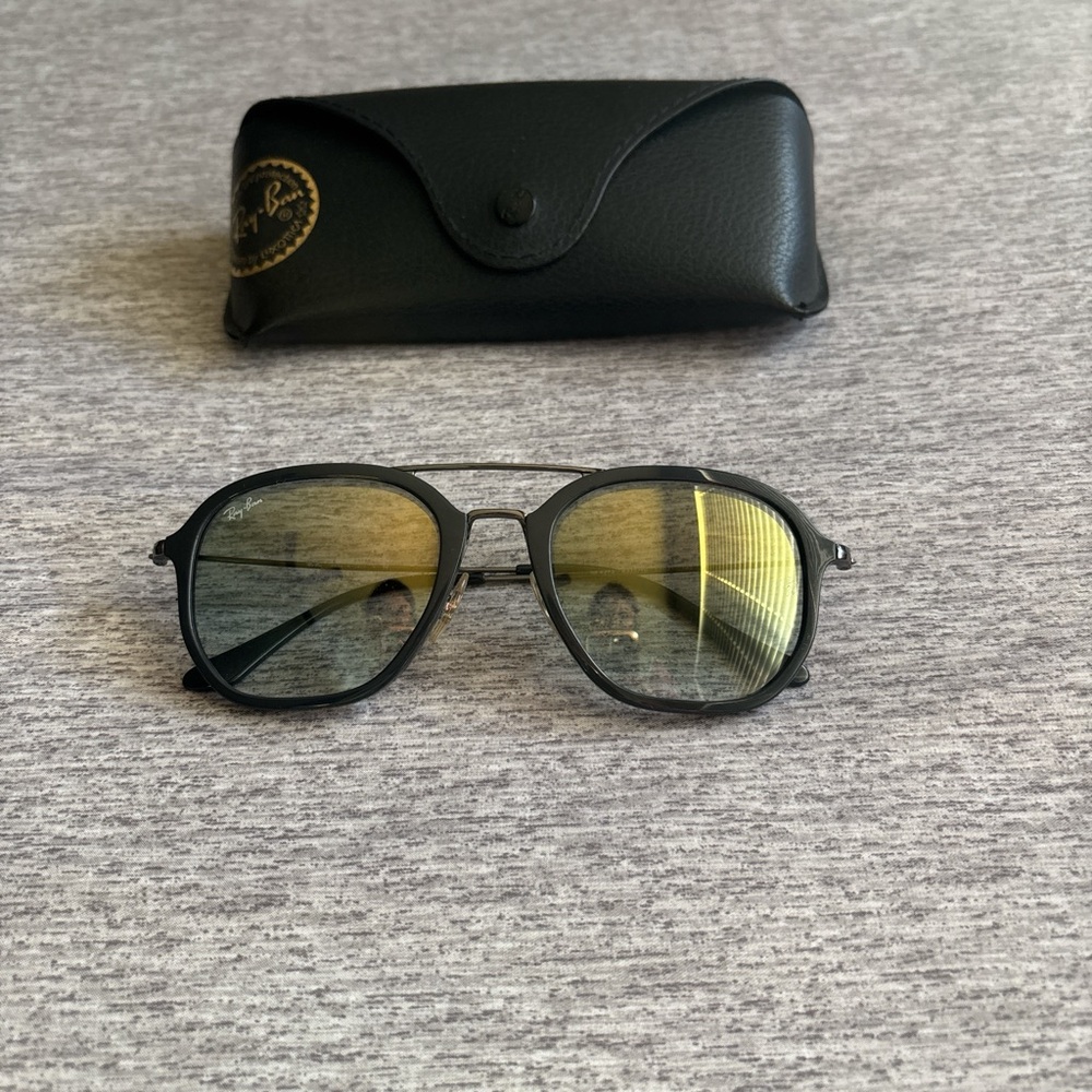 Ray-Ban Black Case with Tan Cloth